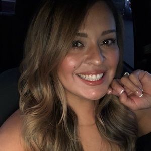 Meet your Posher, Liz